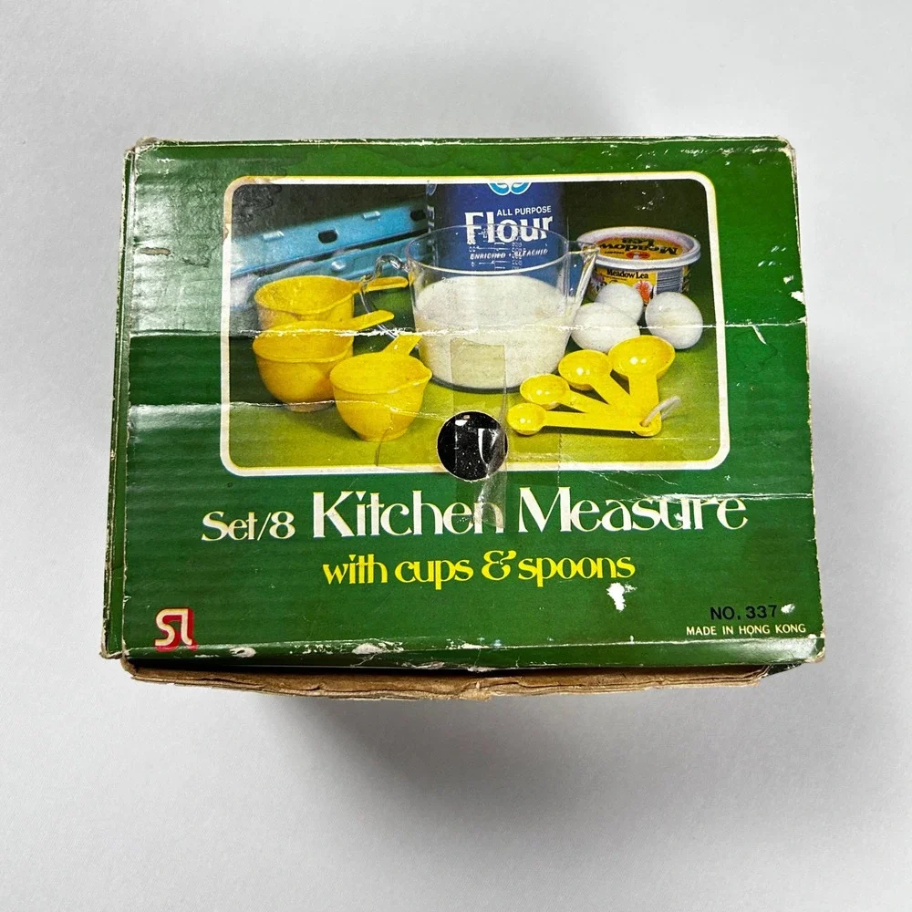 Vintage Measuring Cup Spoon Set Plastic Pitcher Retro MCM 1970s Hong Kong w/Box